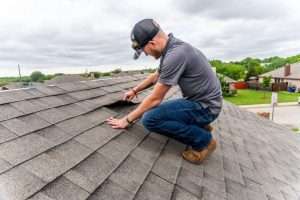 Asphalt shingle roof showing signs of aging in Florida heat